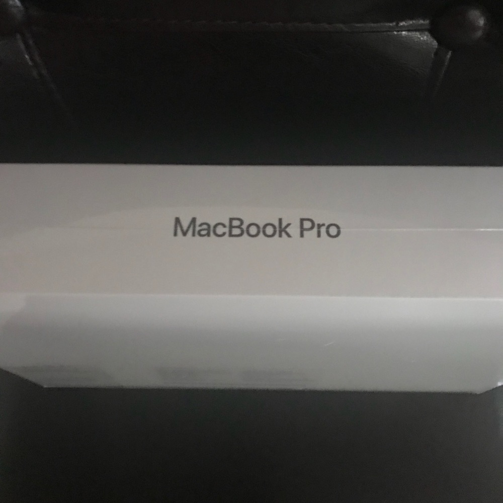 MacBook Pro - Picture 4 of 5